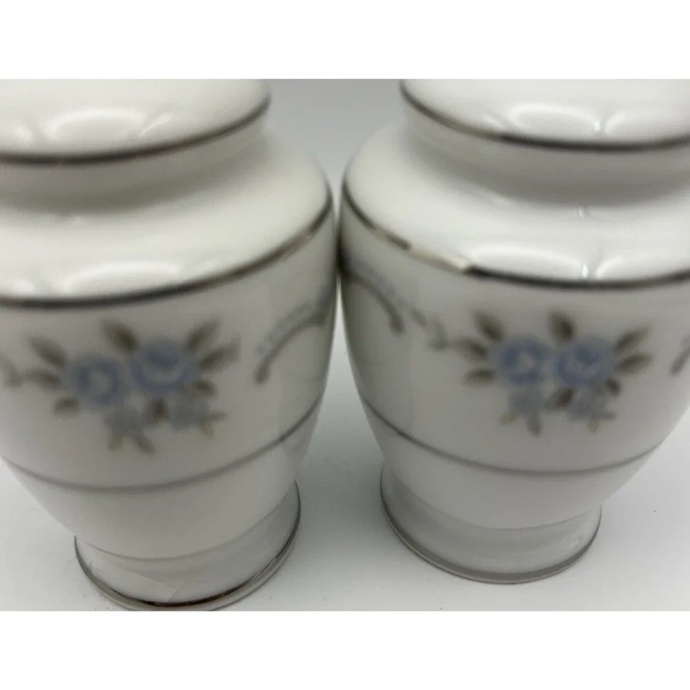 Style House Salt & Peppers Shakers Anniversary Pattern Blue Roses Silver trim